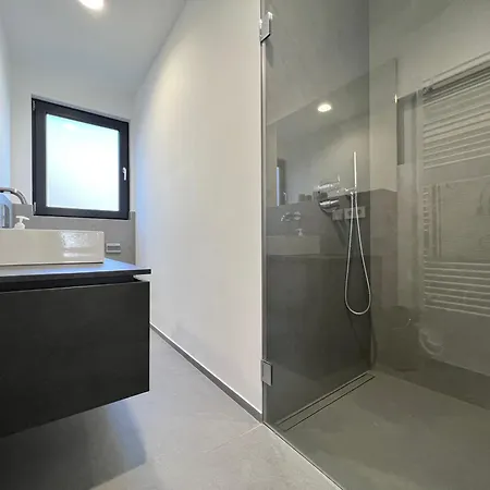 Seenahe Design-ferienwohnung Loft Azur Uberlingen