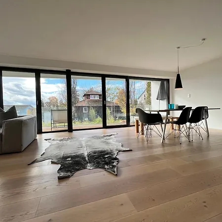 Seenahe Design-ferienwohnung Loft Azur