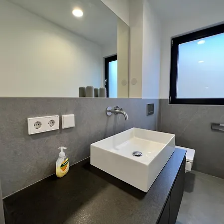Apartment Seenahe Design-ferienwohnung Loft Azur Uberlingen
